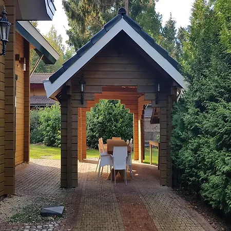 Nyaraló Spacious Near Veluwe Hoenderloo