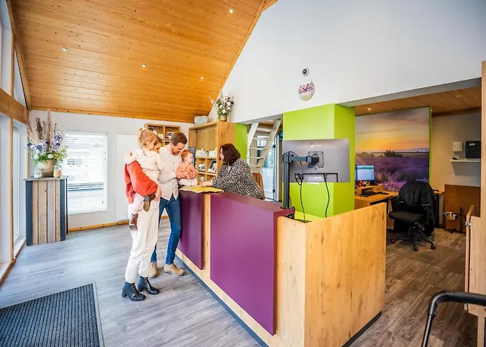 Vakantiehuis Spacious Near Veluwe Hoenderloo