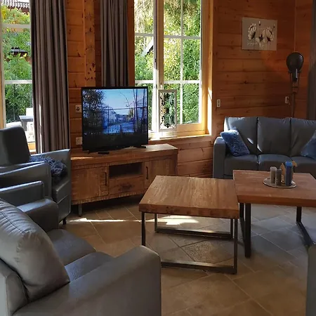 Spacious Near Veluwe Hoenderloo