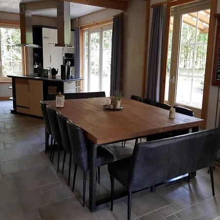 Spacious Near Veluwe Hoenderloo